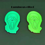 Laden Sie das Bild in den Galerie-Viewer, 3D scream car emblem Halloween Metal Sticker luminous effect